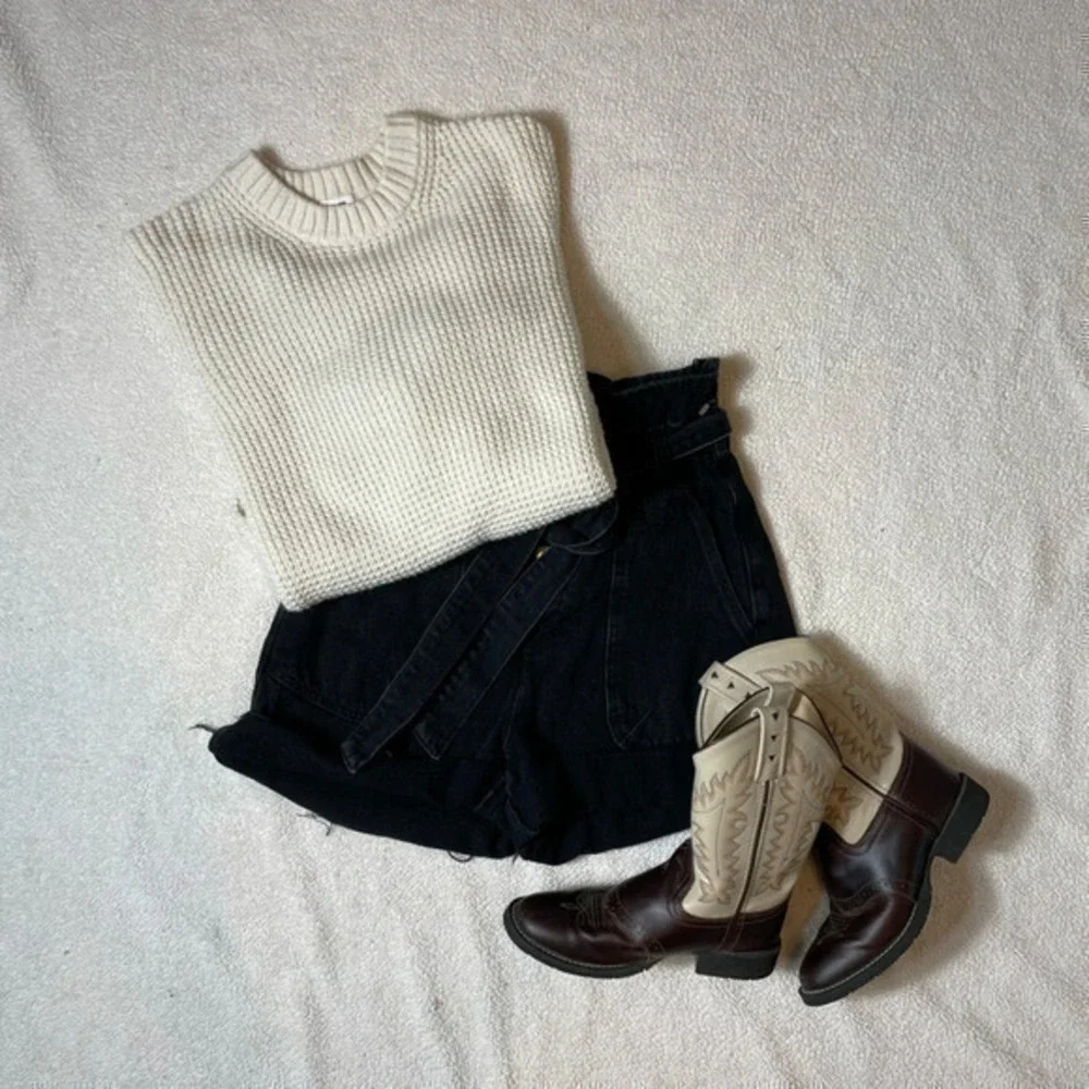 Uniqlo Creme  Textured Crewneck Wool Blend Sweater - Picture 4 of 15